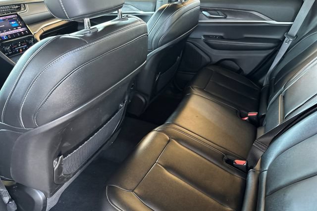 Certified 2024 Jeep Grand Cherokee Limited RWD image 12
