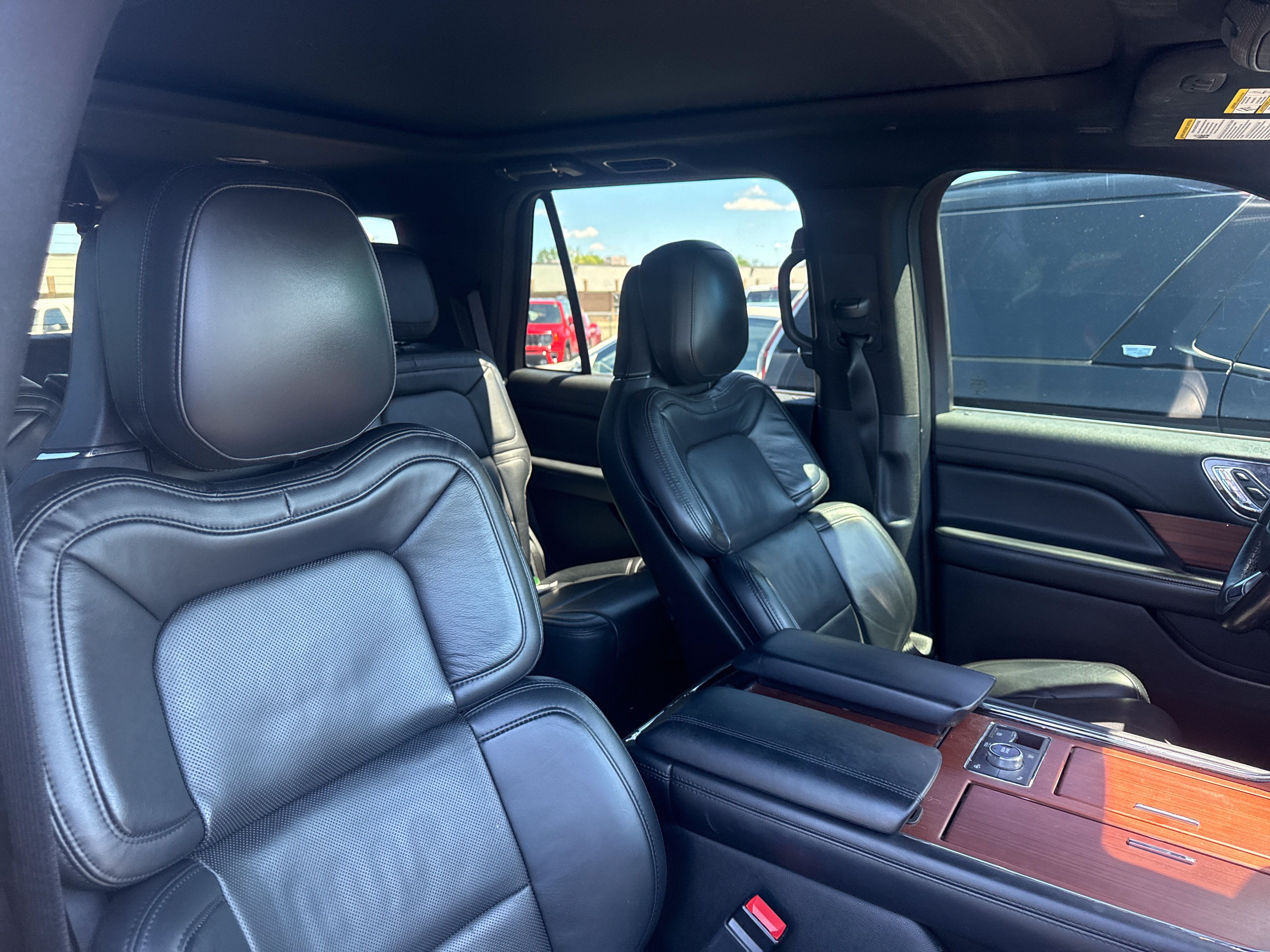 Used 2021 Lincoln Navigator Reserve AWD/4WD image 7