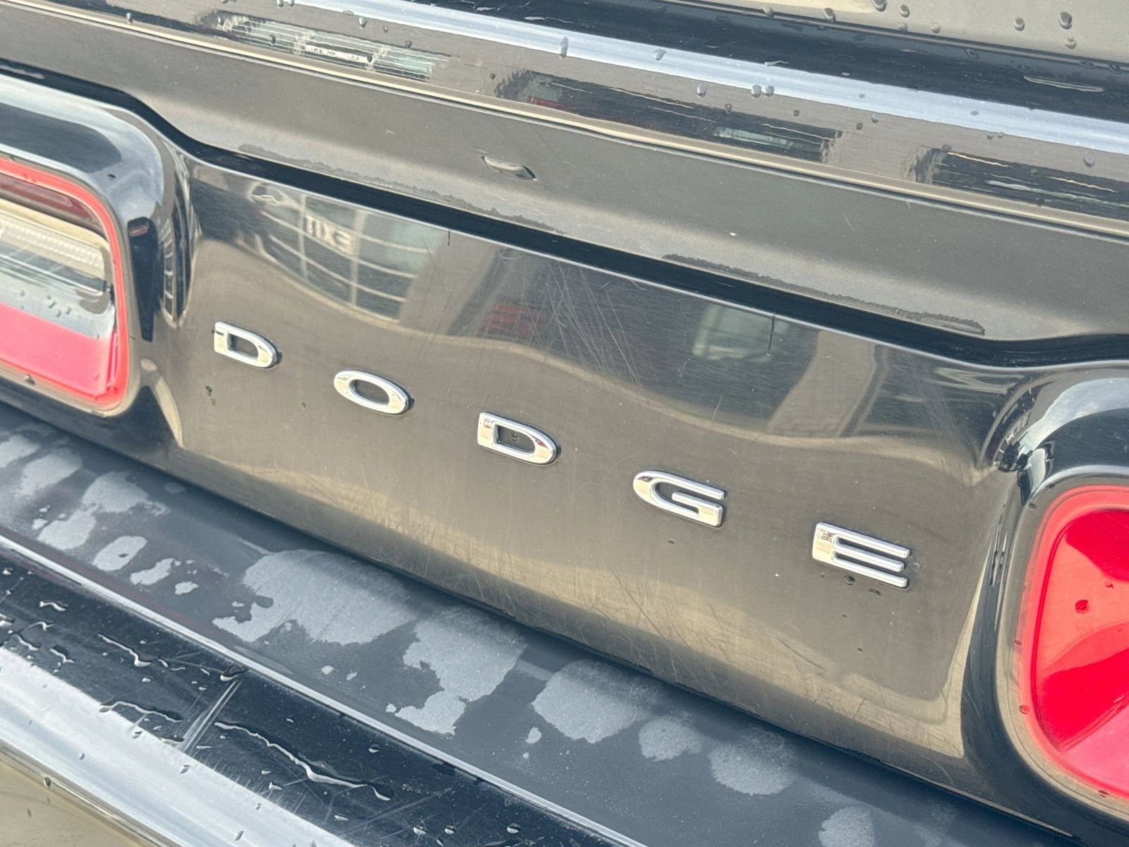 Used 2018 Dodge Challenger R/T w/ Driver Convenience Group RWD image 14