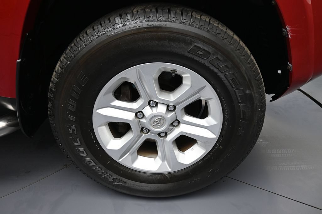 Used 2016 Toyota 4Runner SR5 AWD/4WD image 13