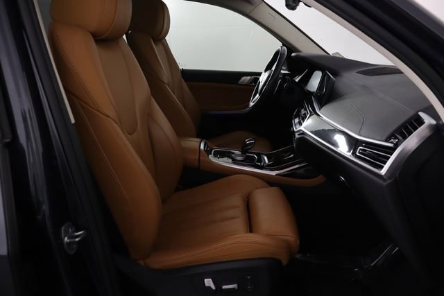 Used 2021 BMW X7 xDrive40i w/ Cold Weather Package image 23