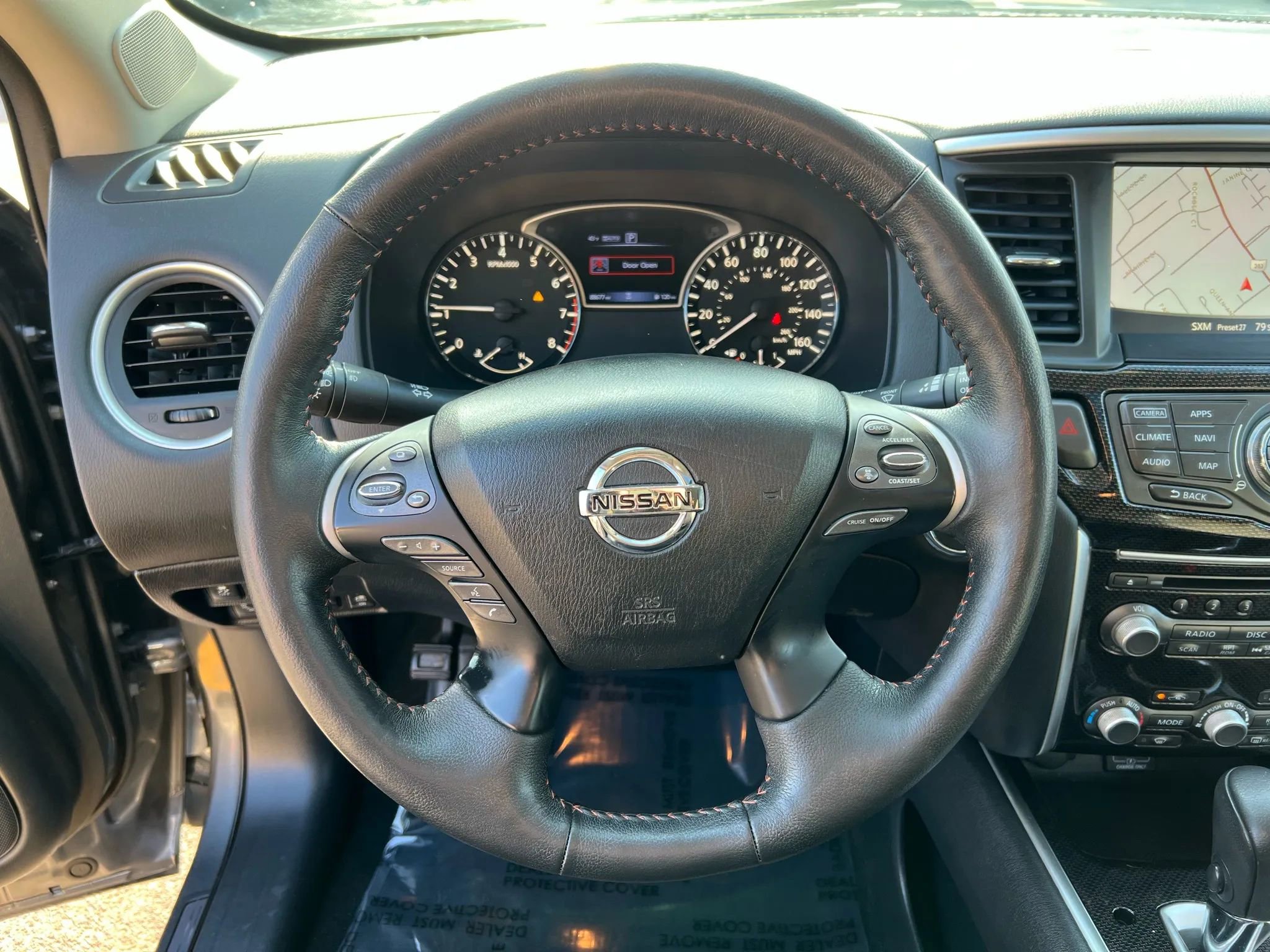 Used 2020 Nissan Pathfinder SL image 11