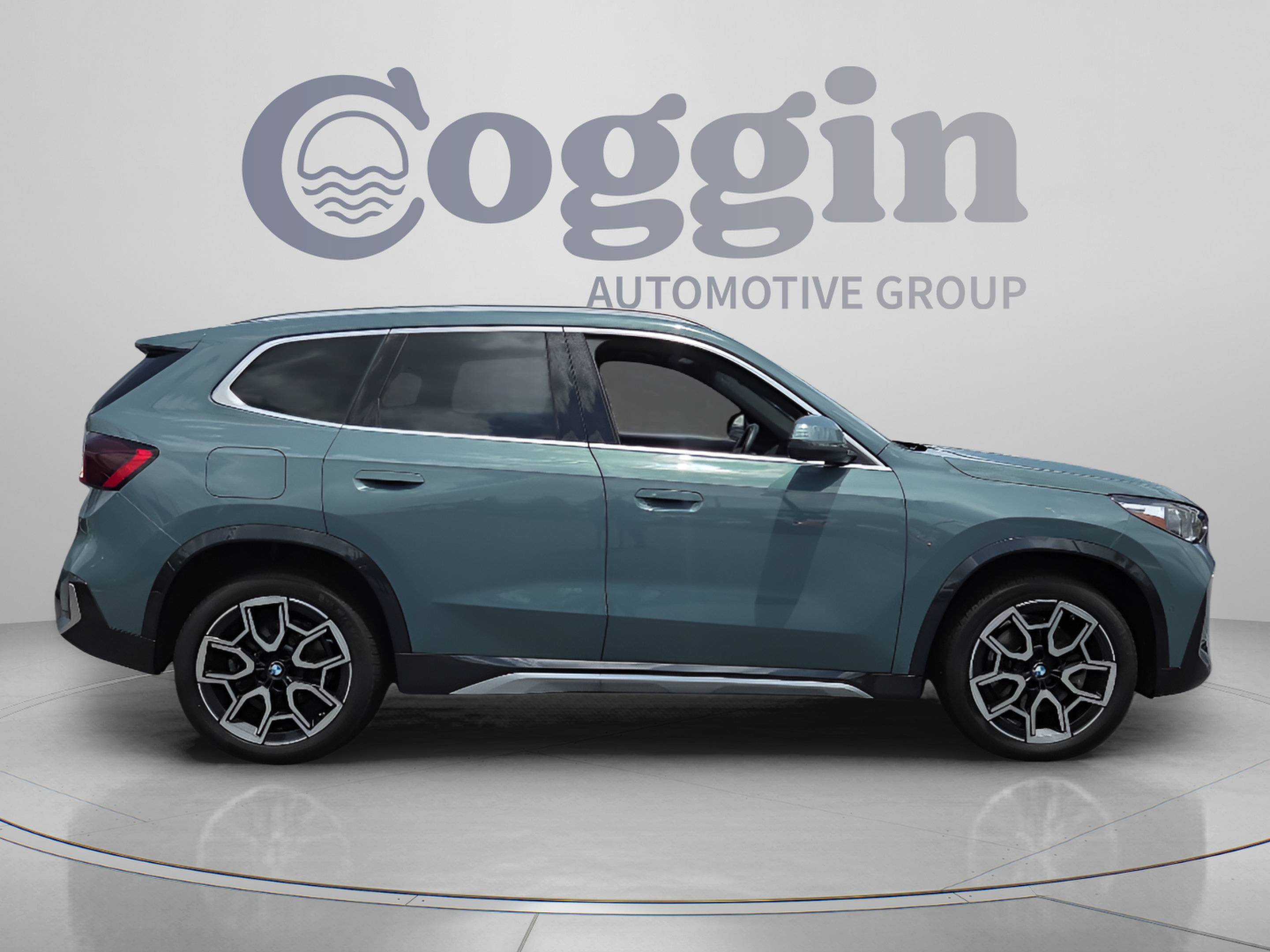 Used 2025 BMW X1 xDrive28i w/ Technology Package AWD/4WD image 6