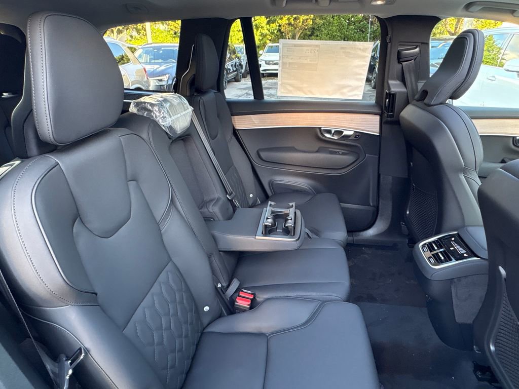 New 2026 Volvo XC90 B6 Core w/ Protection Package Premier image 17