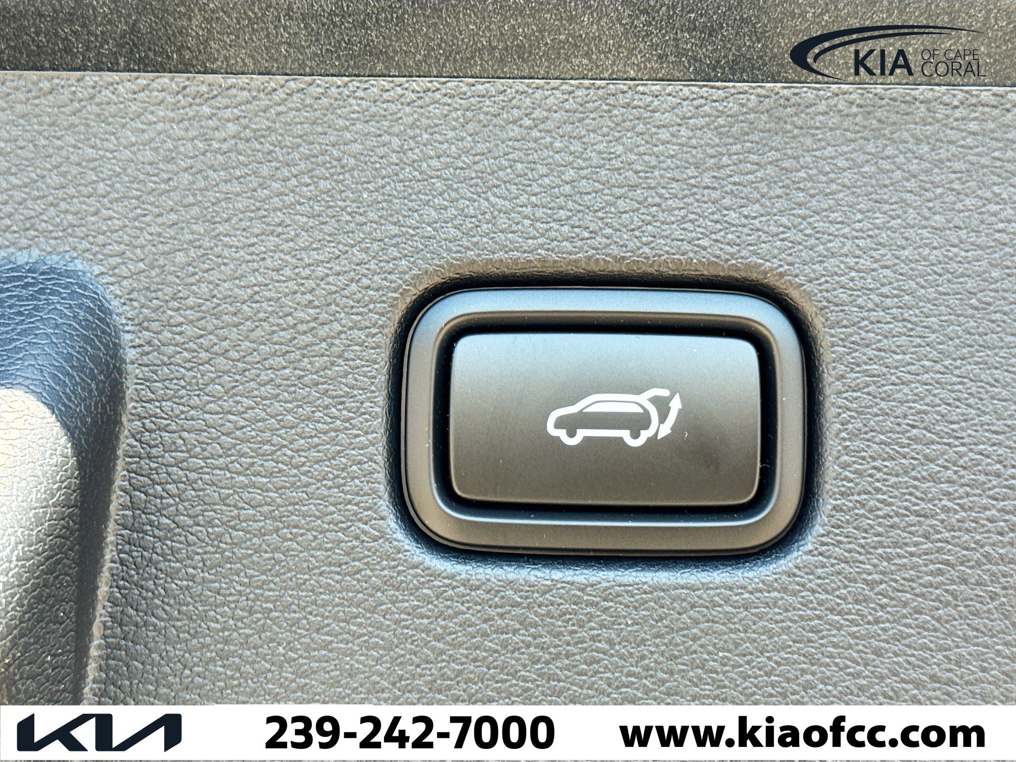 New 2026 Kia Sportage EX image 13