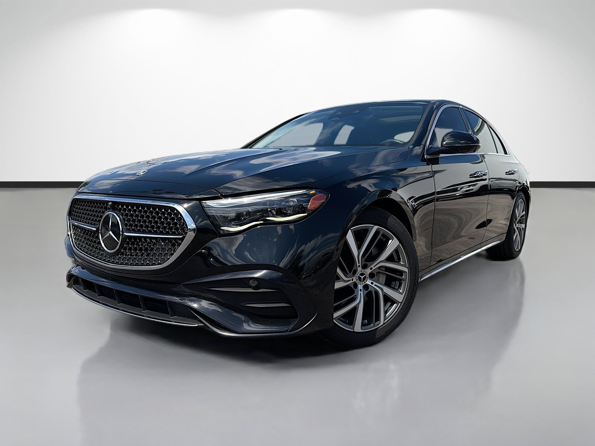 Used 2024 Mercedes-Benz E 350 4MATIC Sedan image 1