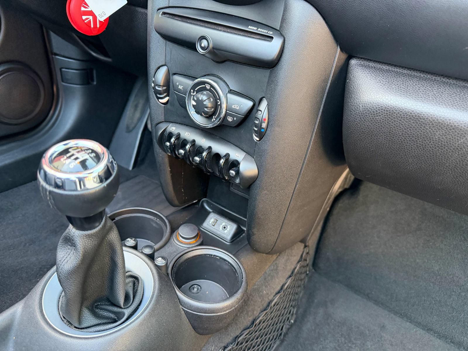 Used 2013 MINI Cooper Roadster FWD image 85