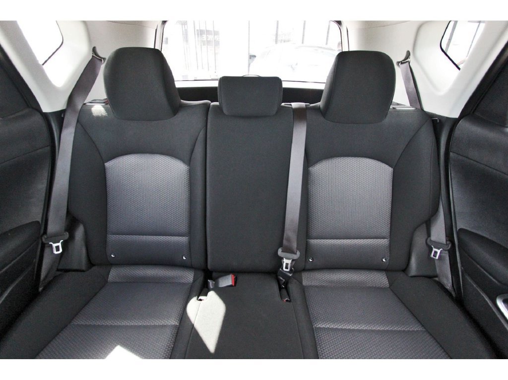 Used 2025 Kia Soul LX w/ LX Technology Package FWD image 14