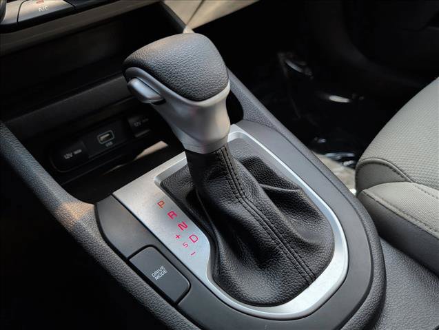 Used 2022 Kia Forte LXS FWD image 13