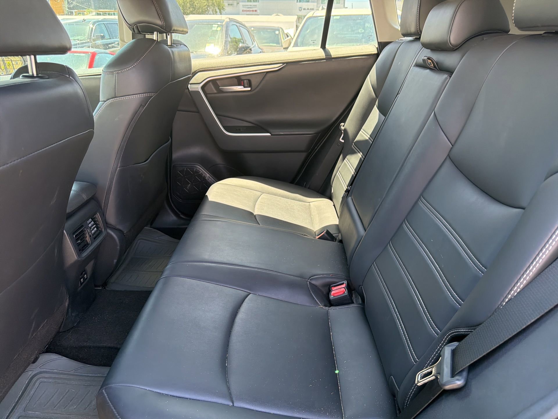 Used 2019 Toyota RAV4 Limited FWD image 15