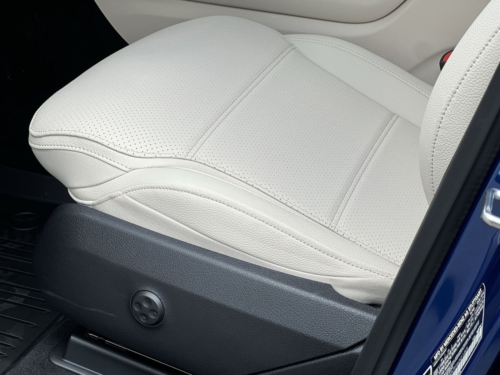 New 2026 Mercedes-Benz GLC 300 4MATIC image 19