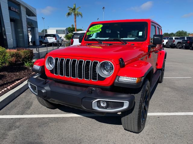 Used 2025 Jeep Wrangler Unlimited Sahara AWD/4WD image 3