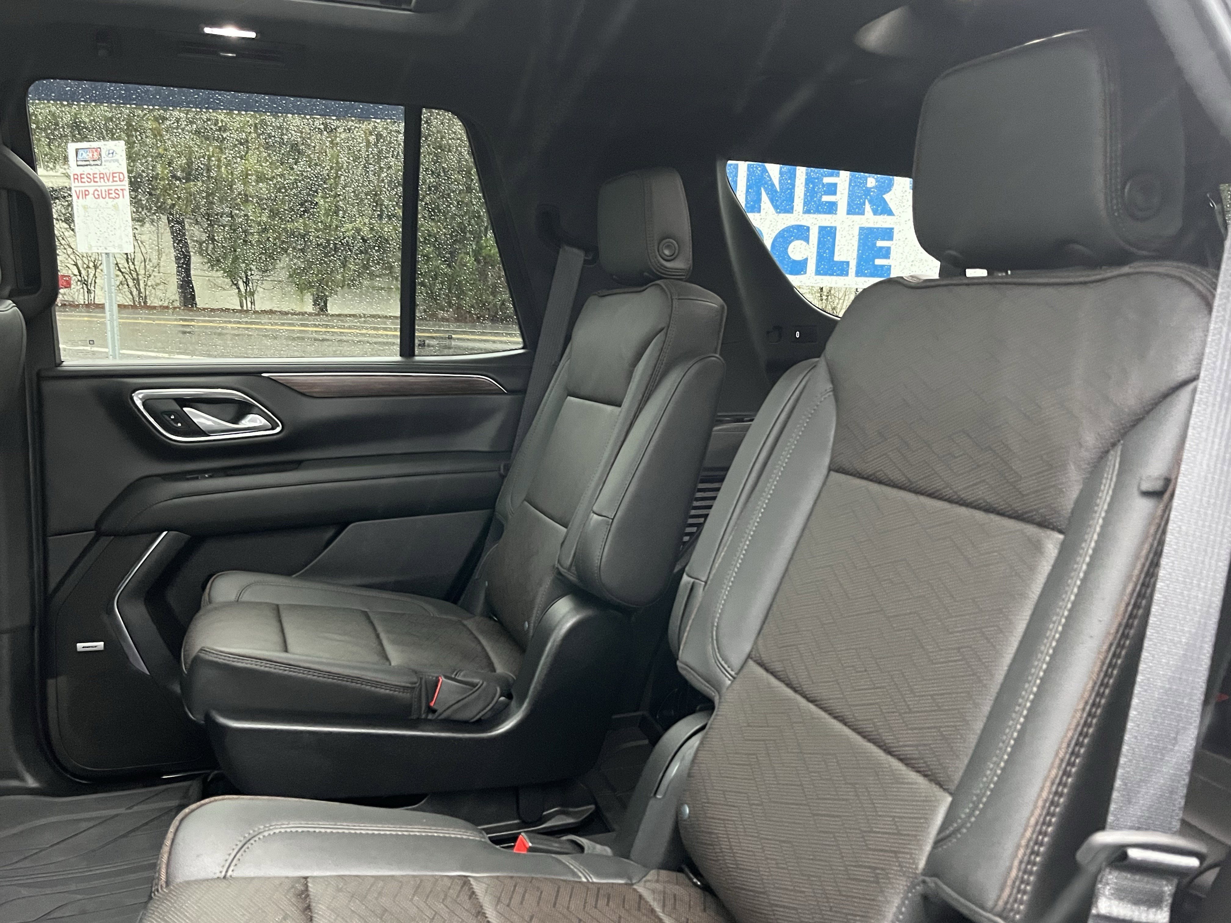 Used 2024 Chevrolet Tahoe High Country w/ Premium Package image 14