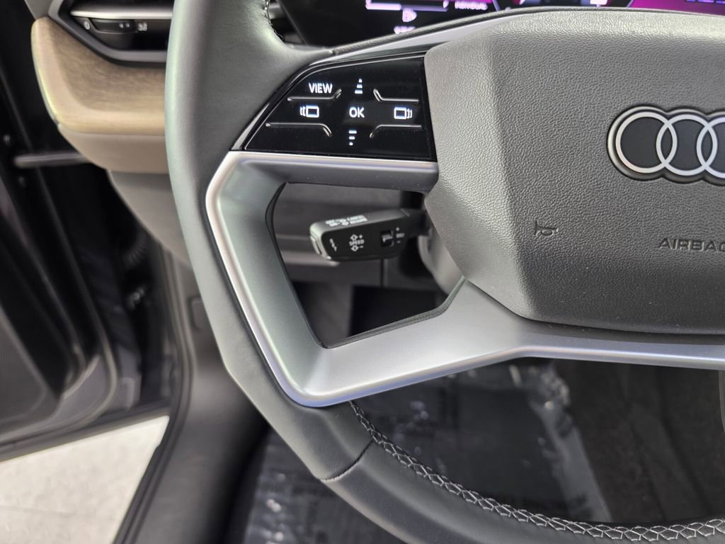 Used 2025 Audi Q5 Premium image 19