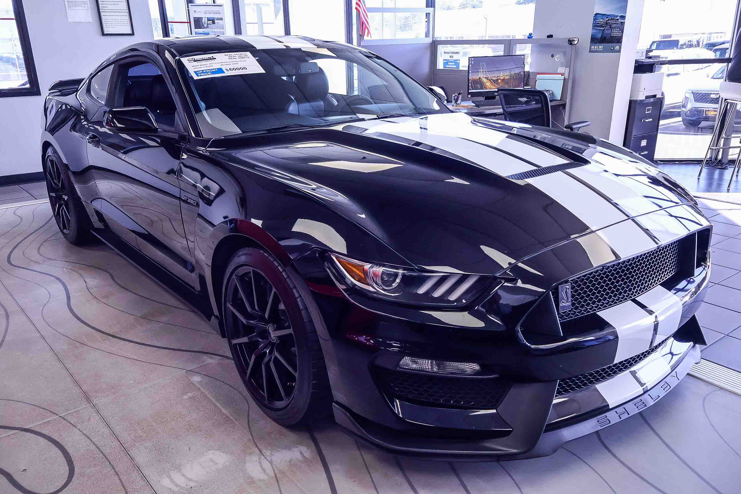Used 2017 Ford Mustang Shelby GT350 image 15