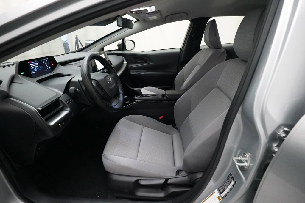 Used 2023 Toyota Prius LE image 7