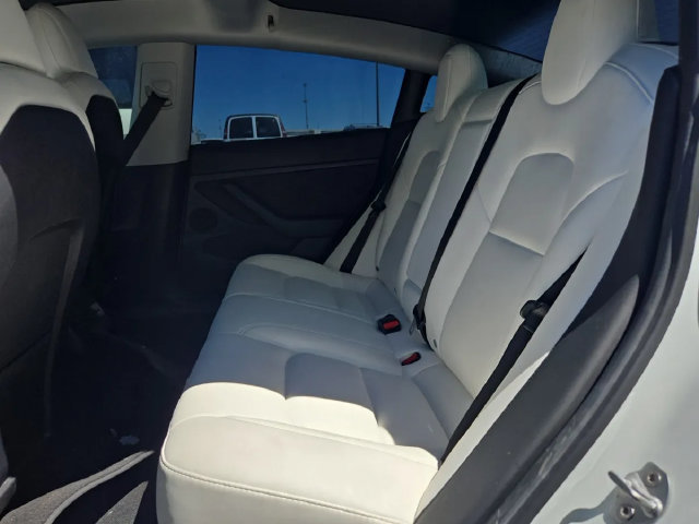 Used 2021 Tesla Model 3 Long Range AWD/4WD image 3