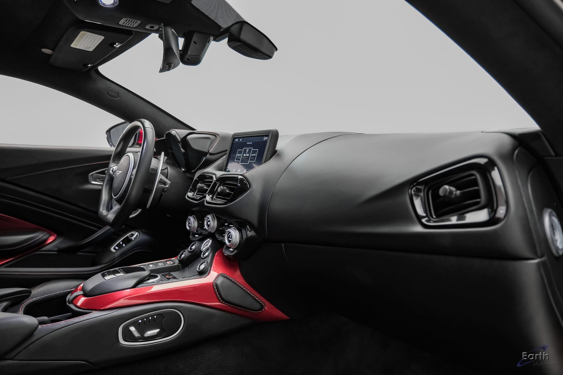 Used 2019 Aston Martin V8 Vantage Coupe RWD image 49
