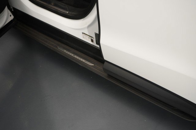 Used 2023 Land Rover Range Rover Sport SE AWD/4WD image 18