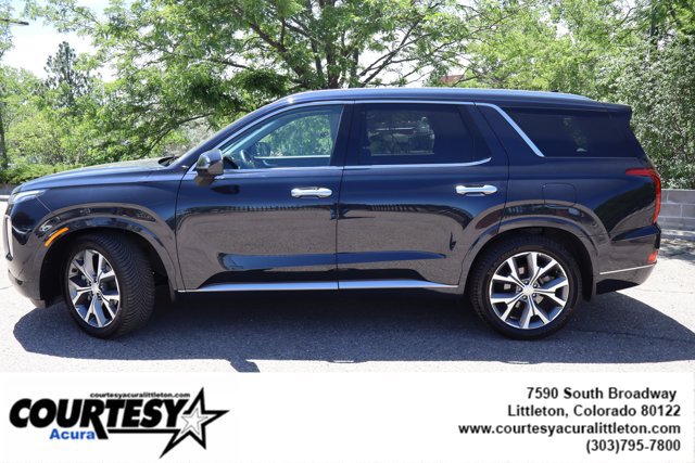Used 2022 Hyundai Palisade Limited w/ Cargo Package AWD/4WD image 3