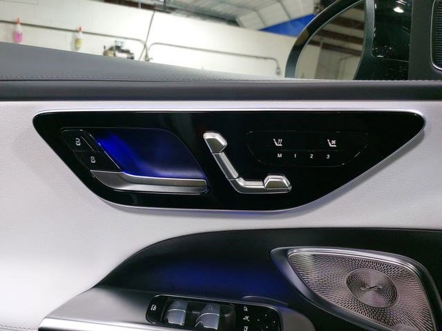 Certified 2025 Mercedes-Benz C 300 Sedan image 28