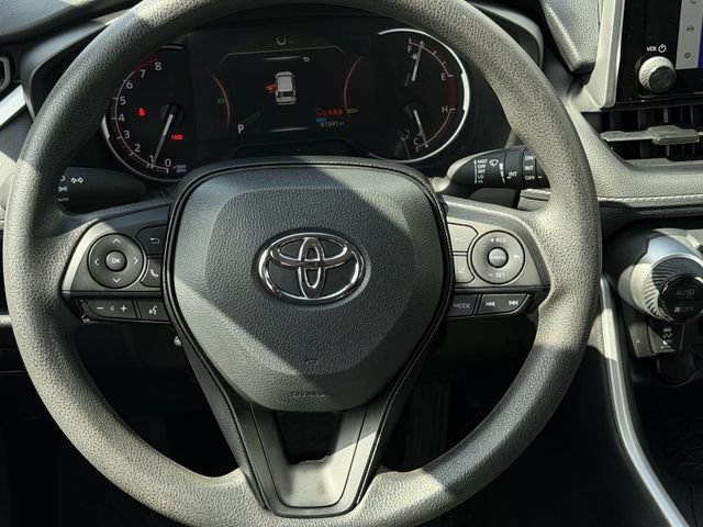 Certified 2025 Toyota RAV4 XLE FWD image 14