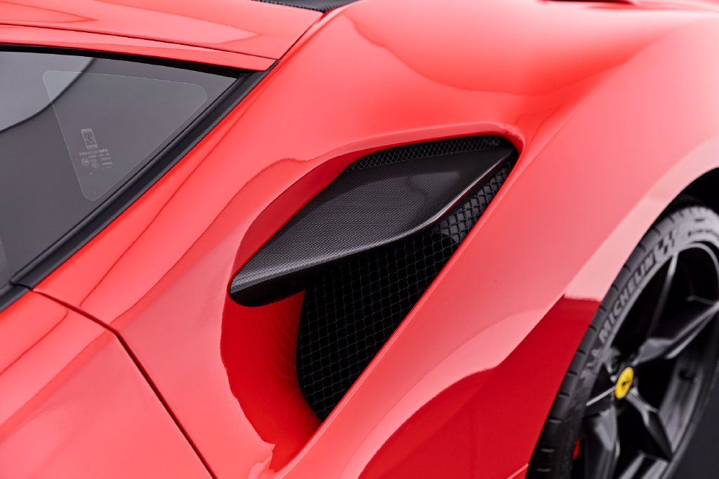 Used 2020 Ferrari F8 Tributo RWD image 30