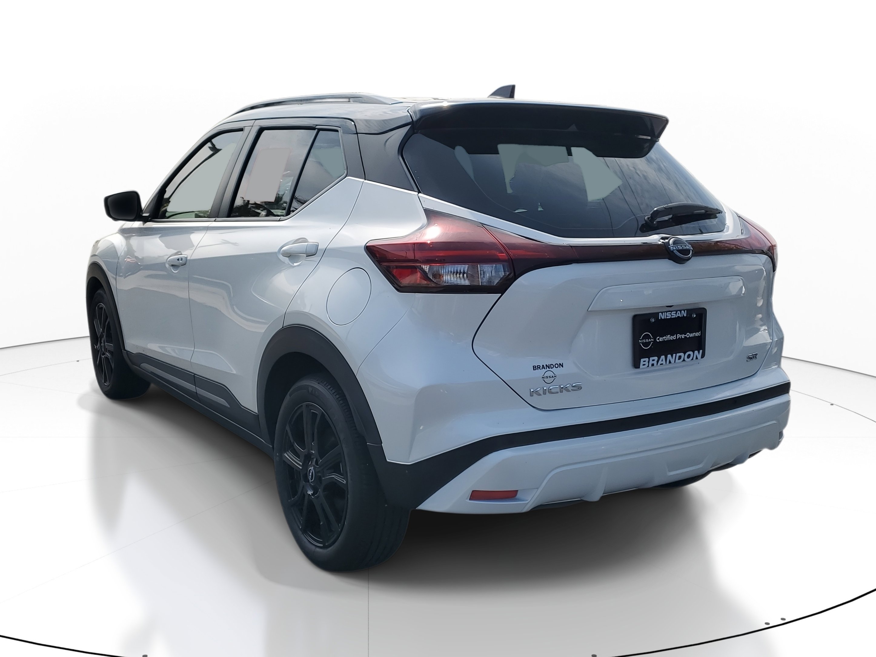 Certified 2024 Nissan Kicks SR image 5