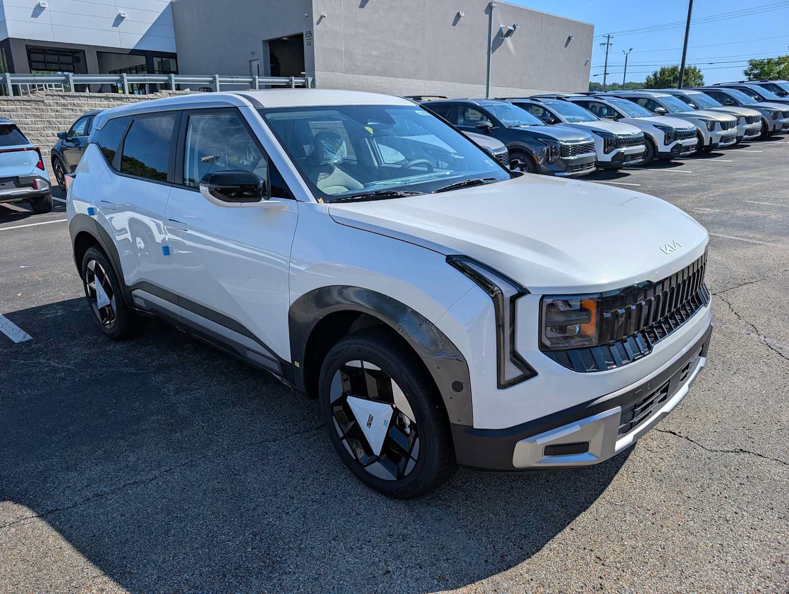 New 2027 Kia Seltos S AWD/4WD image 2