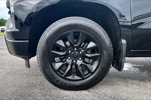 Used 2023 Chevrolet Silverado 1500 Custom AWD/4WD image 35