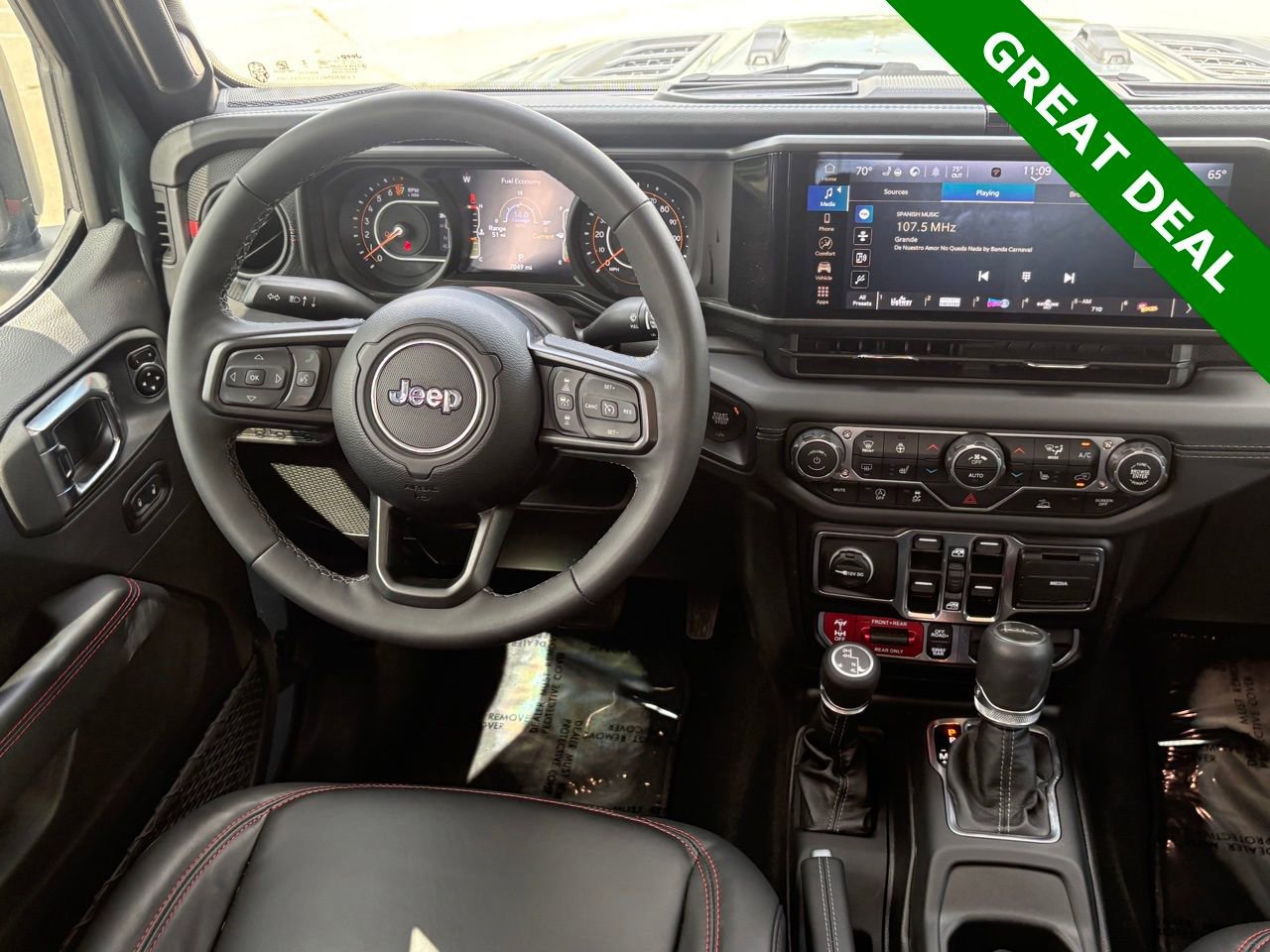 Used 2025 Jeep Gladiator Rubicon w/ Convenience Group AWD/4WD image 16
