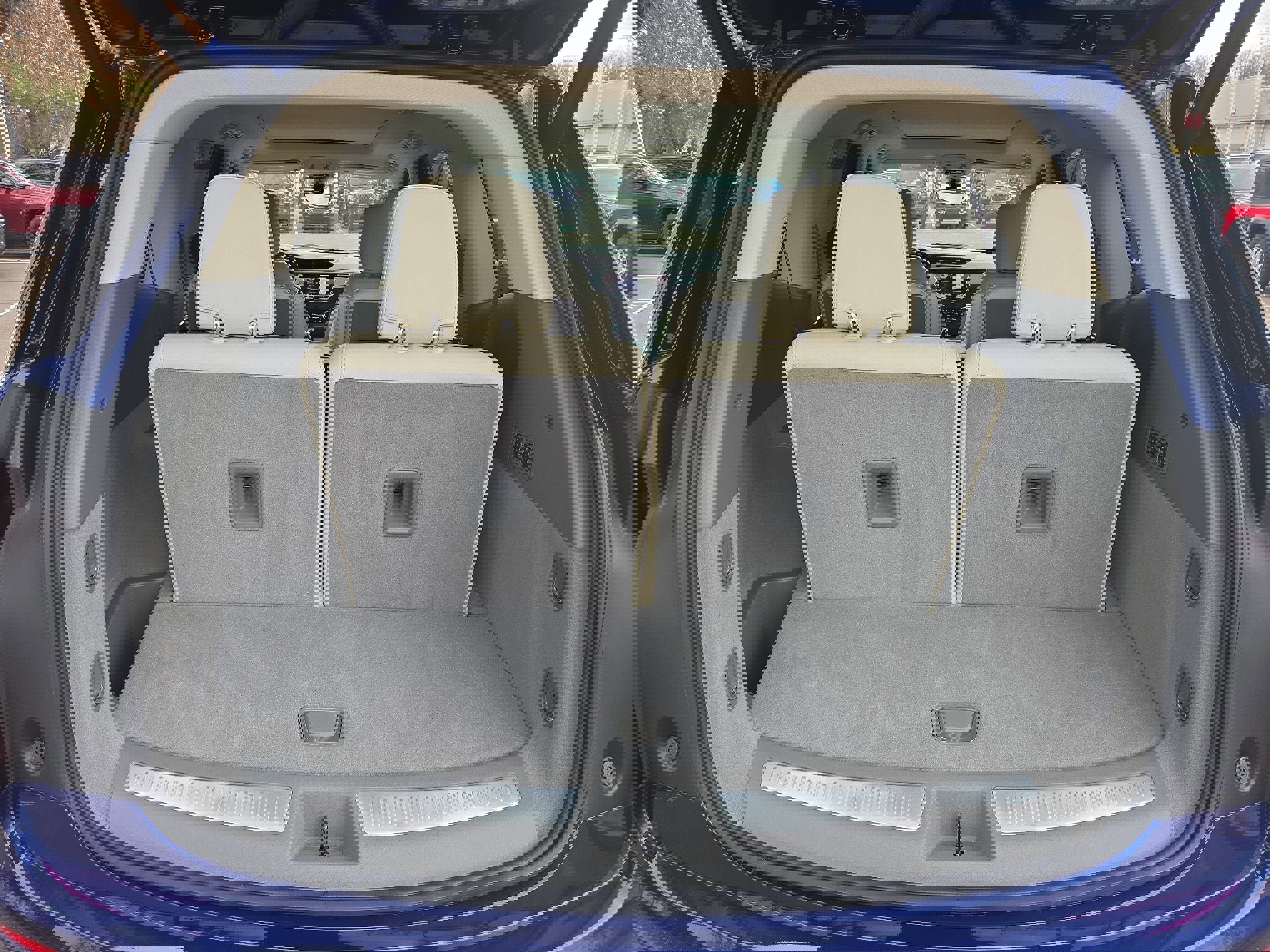 Used 2025 Cadillac XT6 Premium Luxury w/ Technology Package image 15