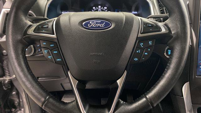 Used 2021 Ford Edge Titanium w/ Class II Trailer Tow Package image 16