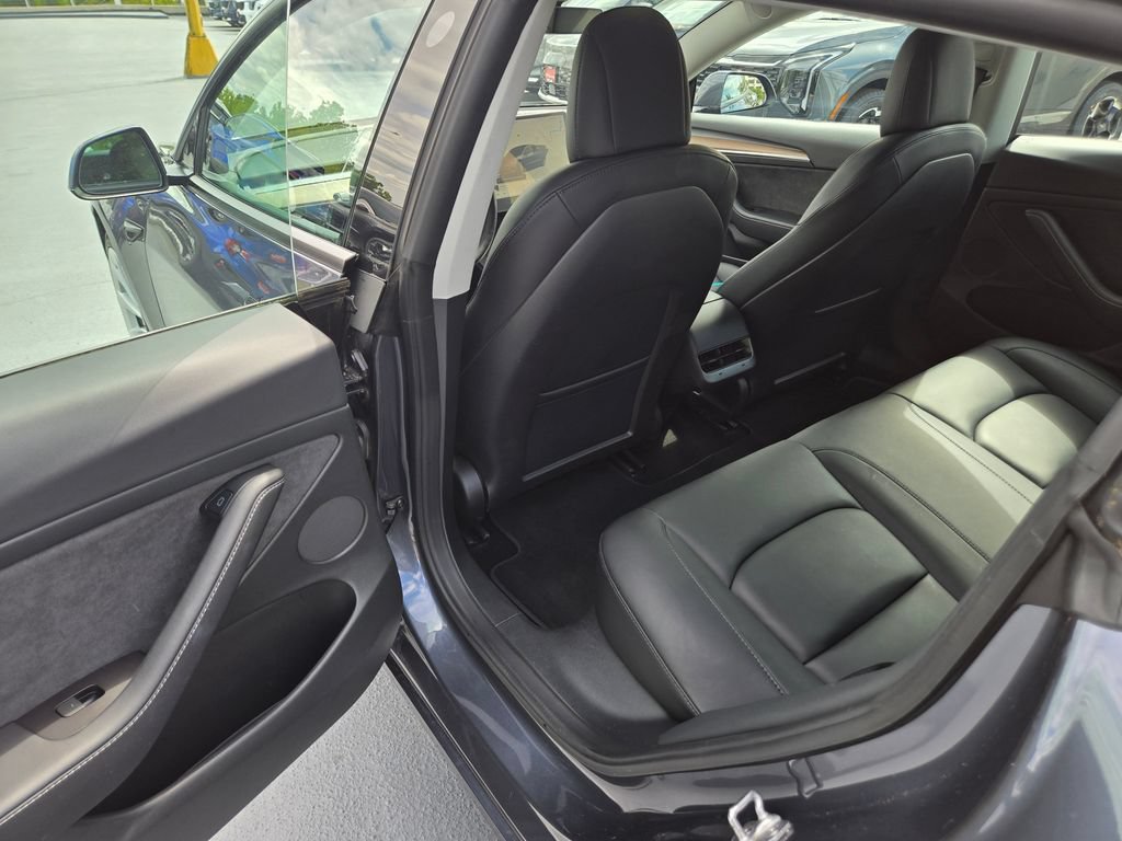 Used 2022 Tesla Model 3 Long Range AWD/4WD image 16