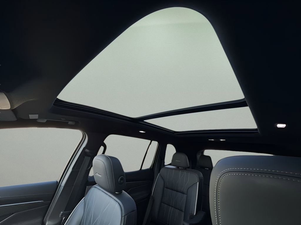 Certified 2025 Buick Enclave Avenir w/ Super Cruise Package image 19