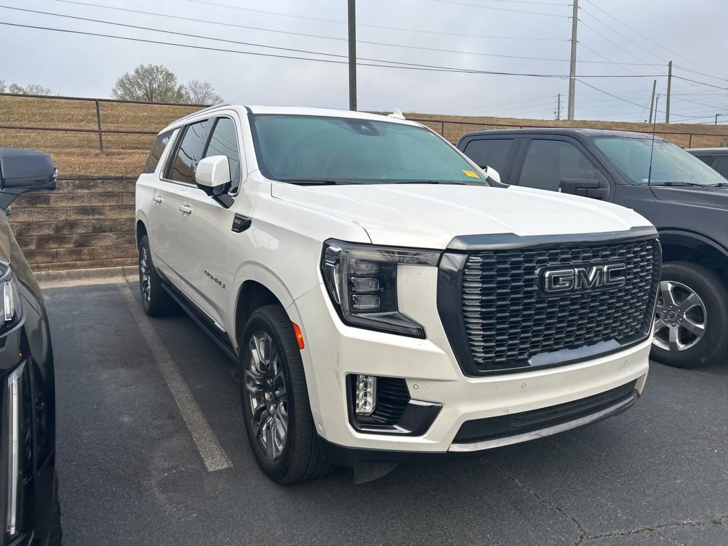 Used 2023 GMC Yukon XL Denali Ultimate AWD/4WD image 33