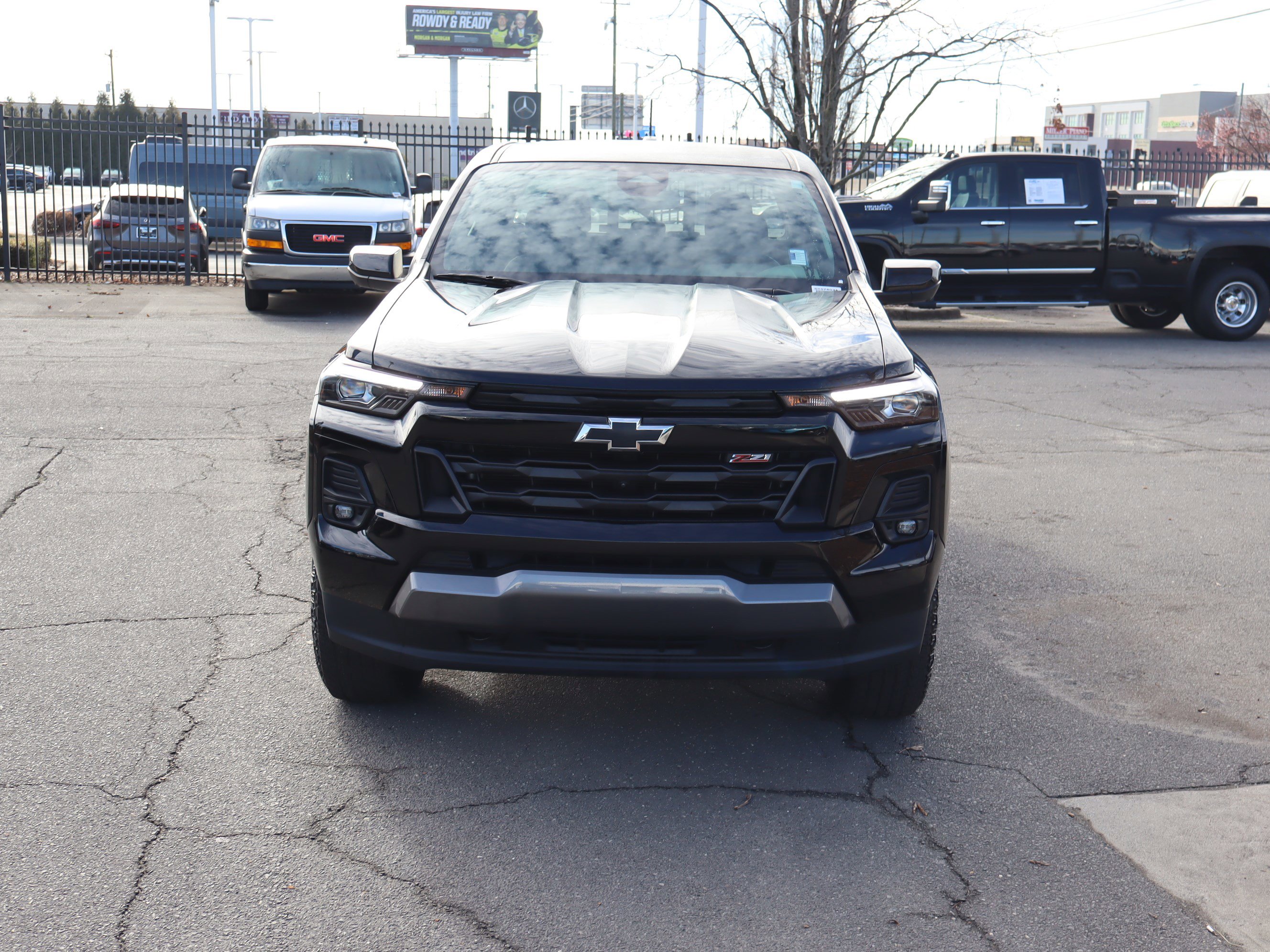 Certified 2025 Chevrolet Colorado Z71 w/ Midnight Edition image 3