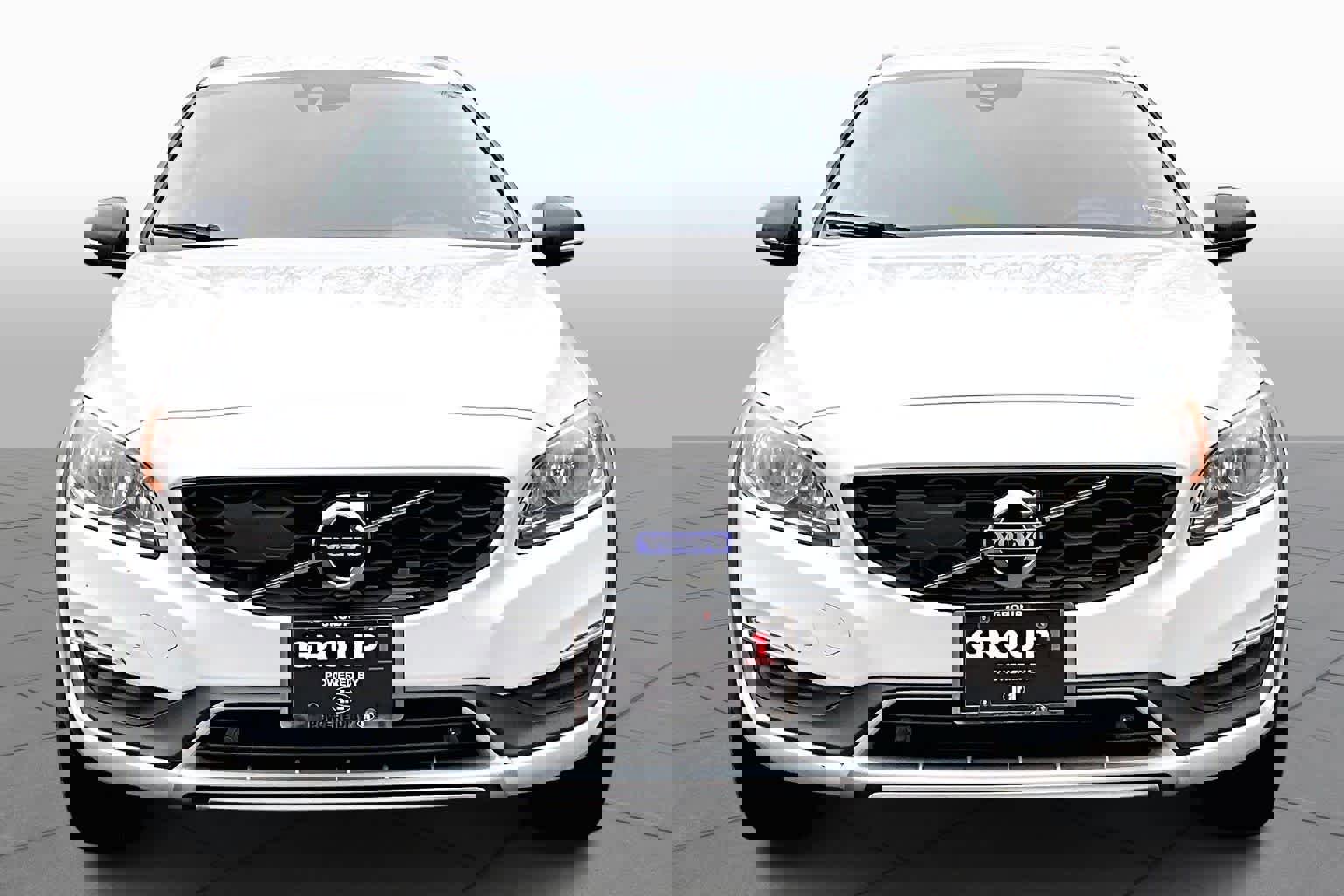 Used 2016 Volvo V60 T5 Cross Country w/ Convenience Package image 3