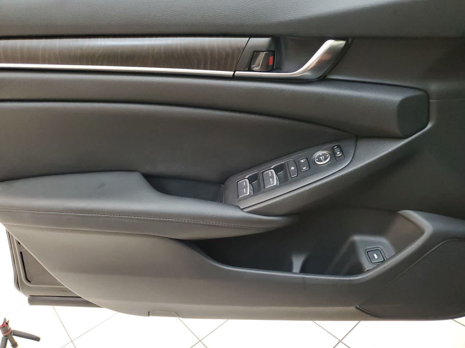 Certified 2019 Honda Accord EX image 16