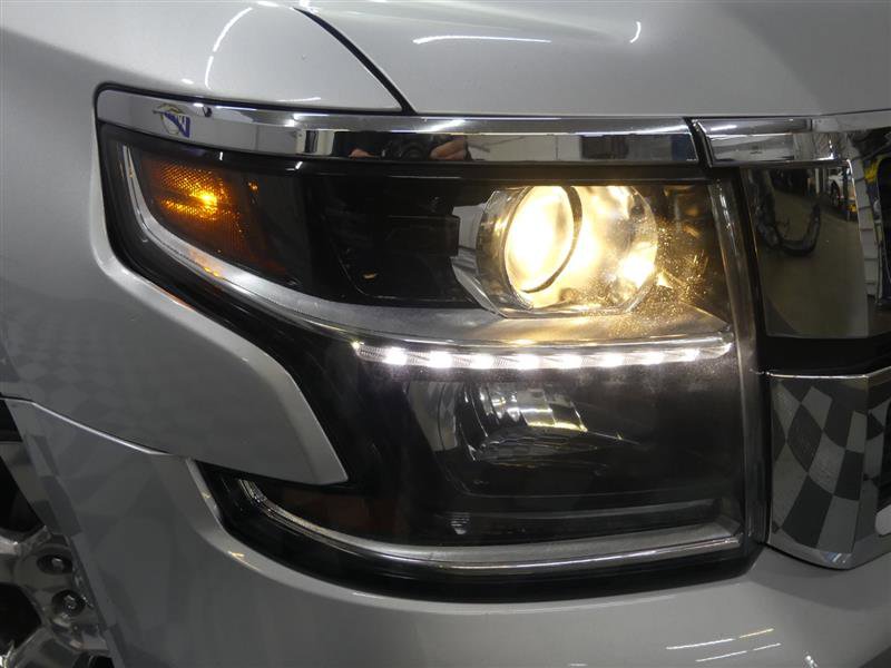 Used 2017 Chevrolet Suburban LT image 12