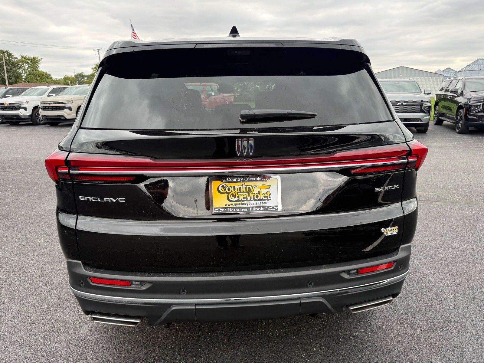 Used 2026 Buick Enclave Preferred w/ Power Package FWD image 4