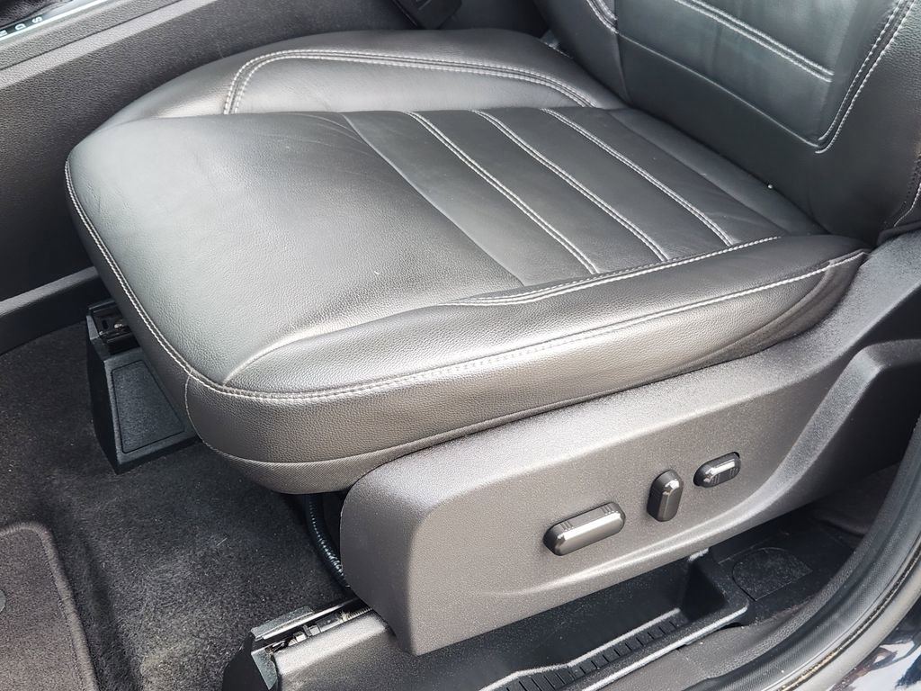 Used 2017 Ford Escape Titanium FWD image 19