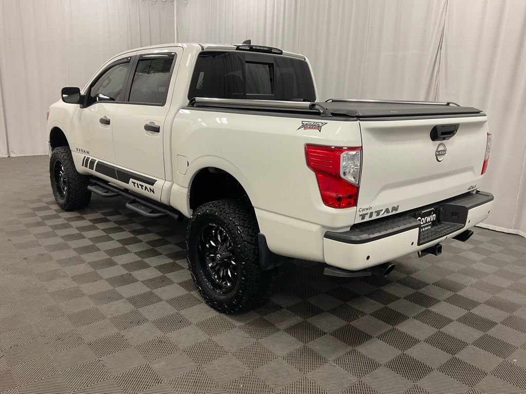 Used 2023 Nissan Titan SV w/ Accessory Utility Package image 4