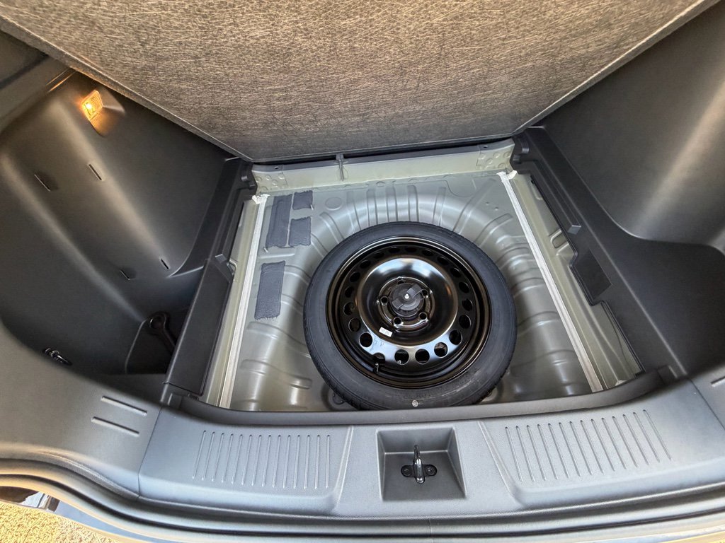 New 2026 Chevrolet Trax RS w/ Sunroof Package image 33