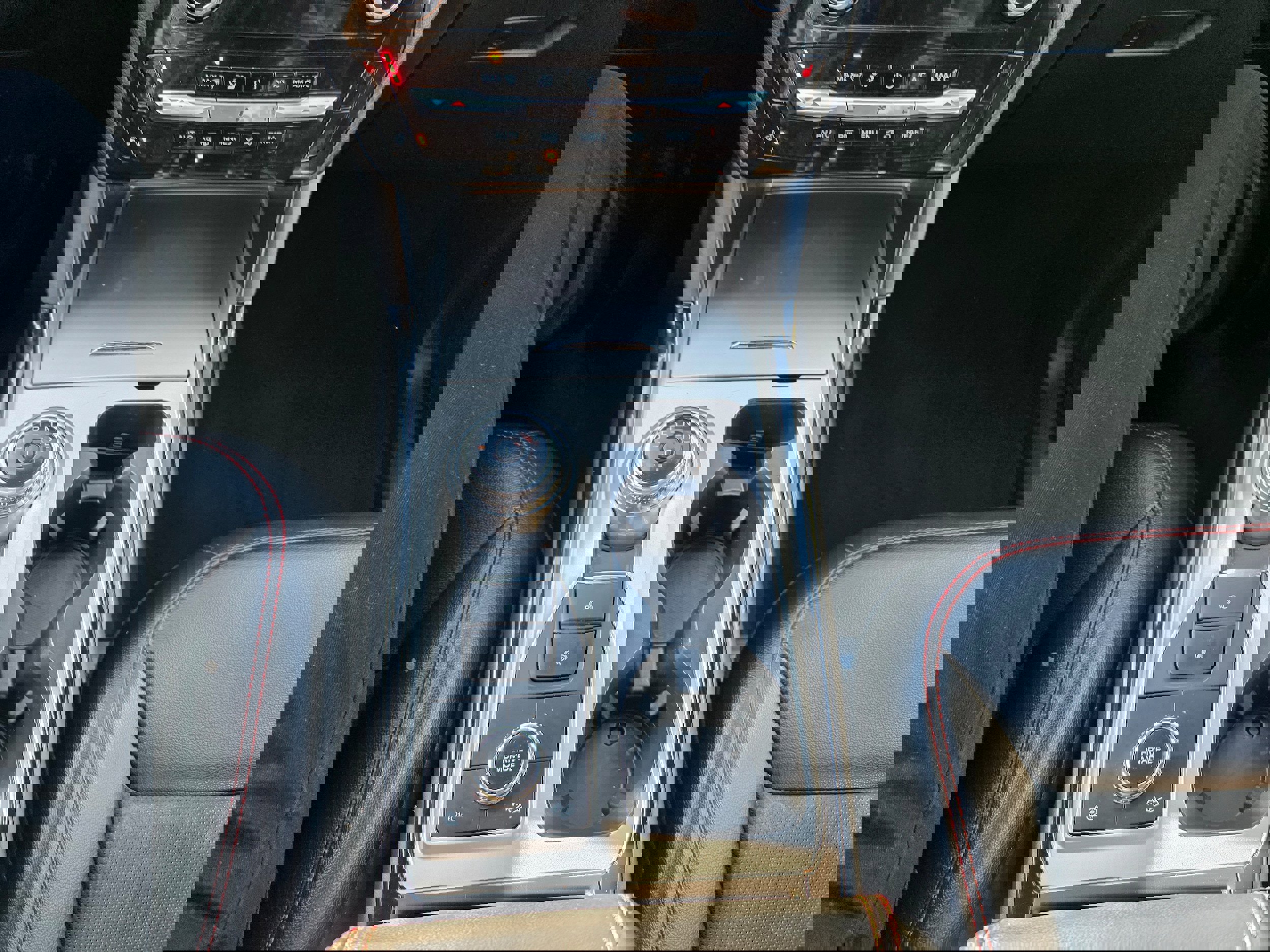 Certified 2022 Ford Explorer ST-Line image 12