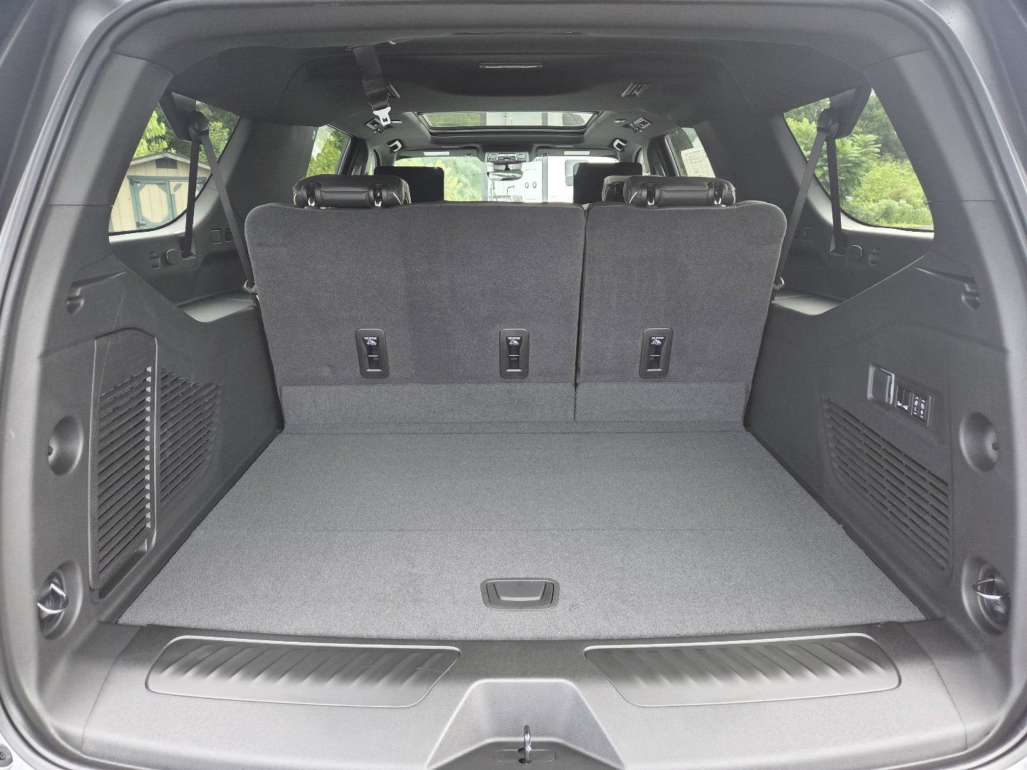 New 2026 GMC Yukon XL Elevation w/ Elevation Premium Package AWD/4WD image 24