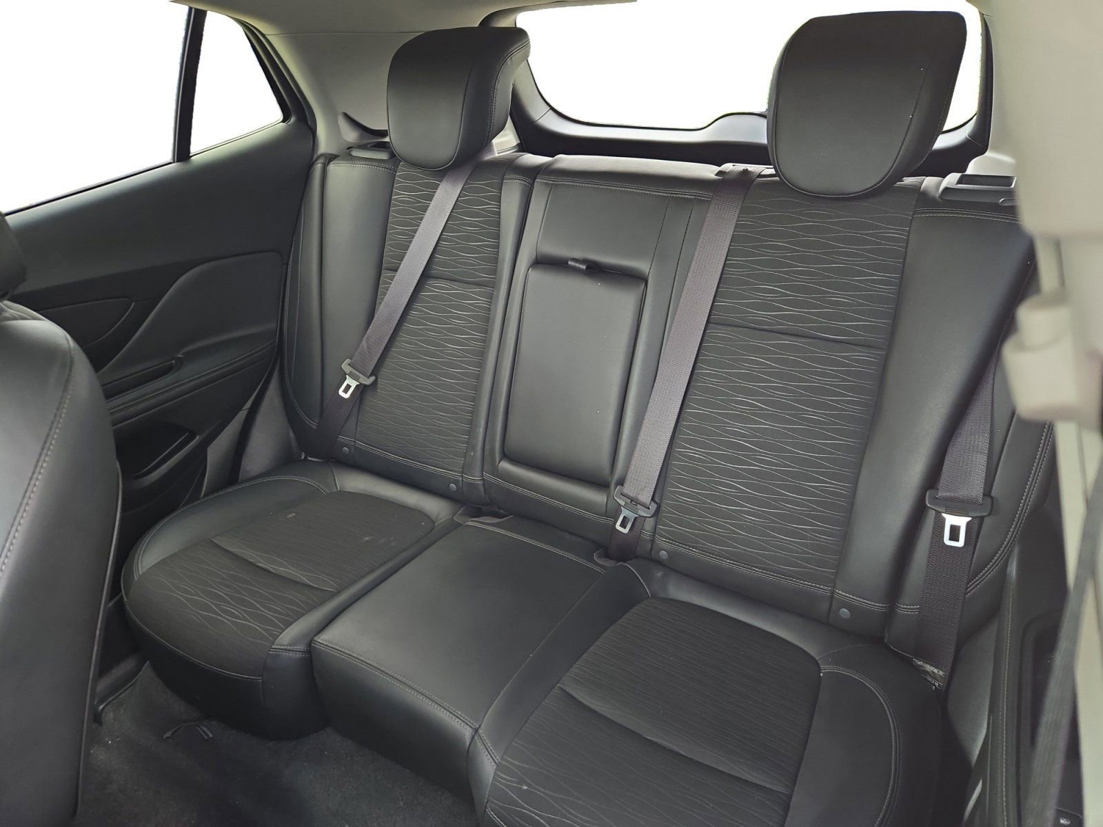 Used 2016 Buick Encore Convenience FWD image 23