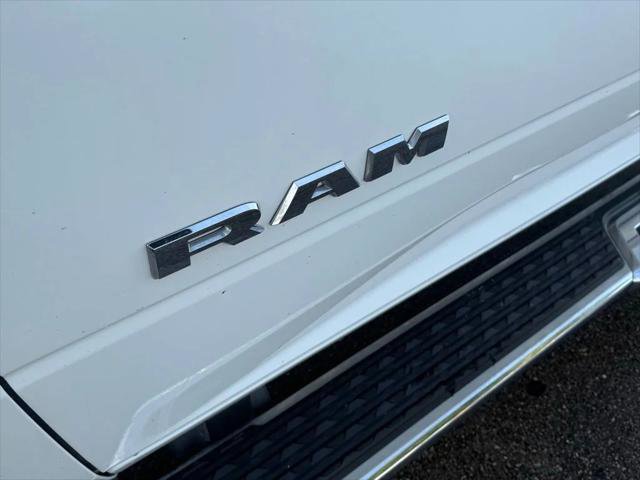 Certified 2024 RAM 3500 Big Horn AWD/4WD image 33