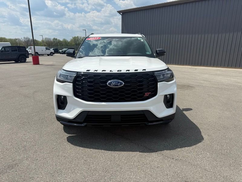 Used 2025 Ford Explorer ST w/ Sun And Sound Package AWD/4WD image 2