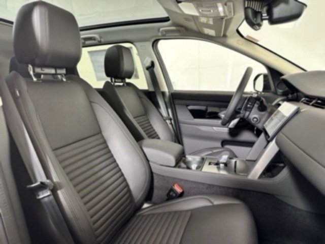 New 2025 Land Rover Discovery Sport S image 15